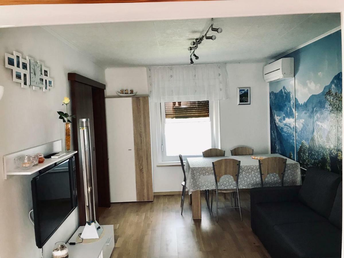 Apartma Evi Zaga Екстериор снимка