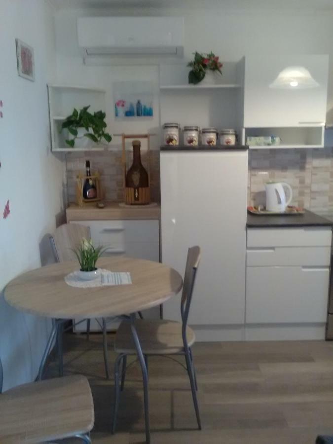 Apartma Evi Zaga Екстериор снимка